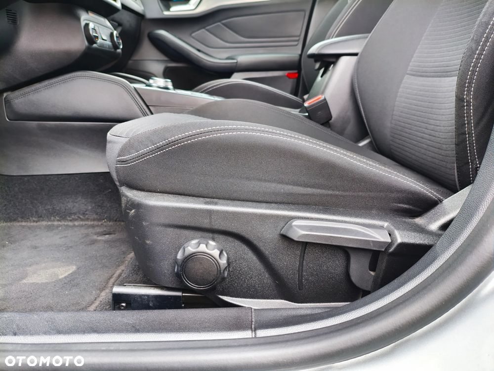 Ford Focus 1.0 EcoBoost SYNC Edition ASS PowerShift - 10