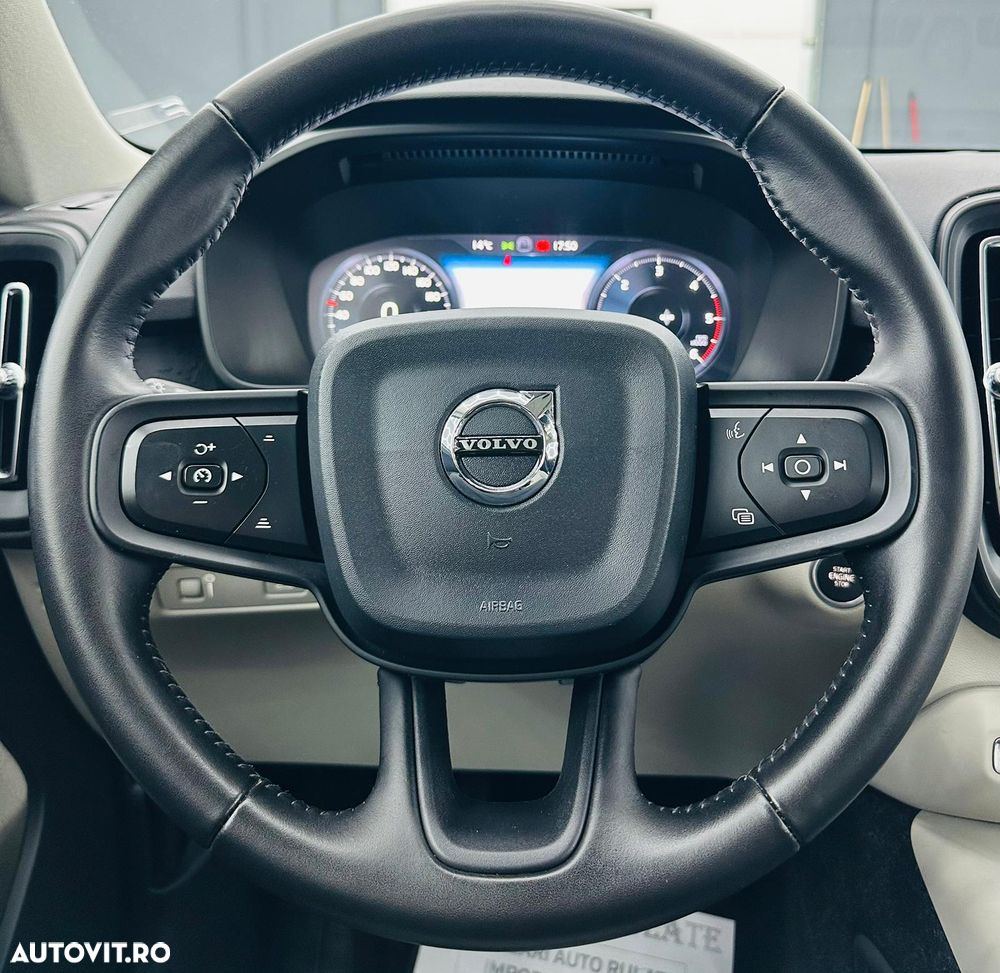 Volvo XC 40 D3 Momentum Pro - 33