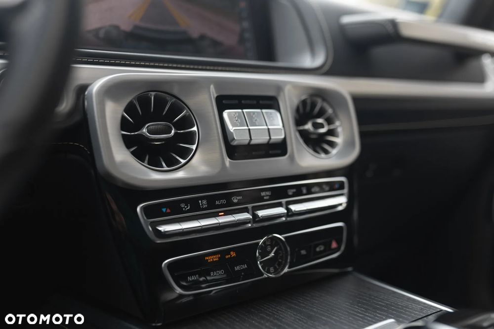 Mercedes-Benz Klasa G 400 d Stronger Than Time Edition - 29