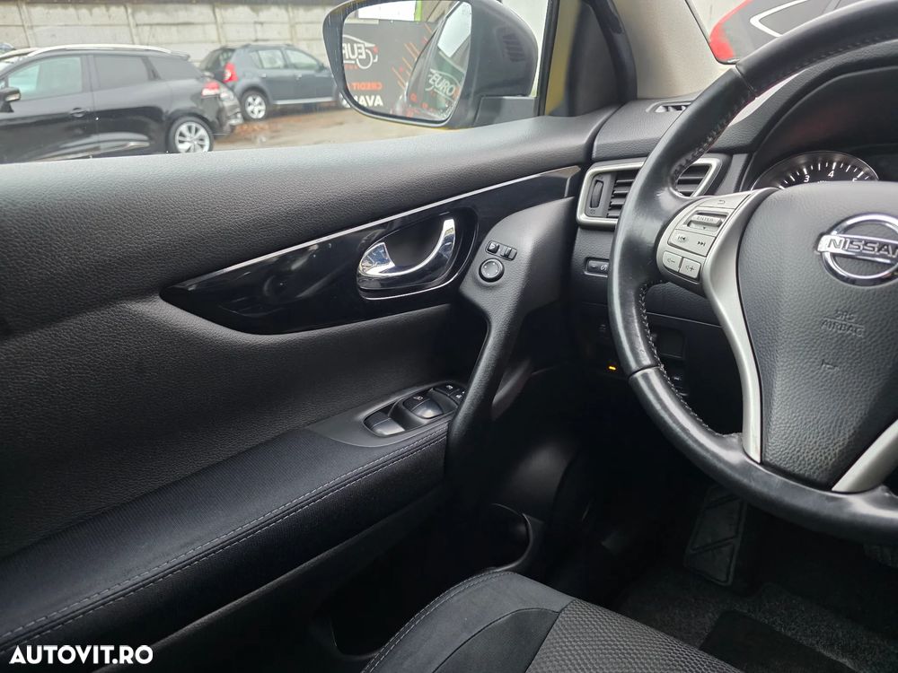 Nissan Qashqai 1.2 DIG-T Xtronic ACENTA - 21