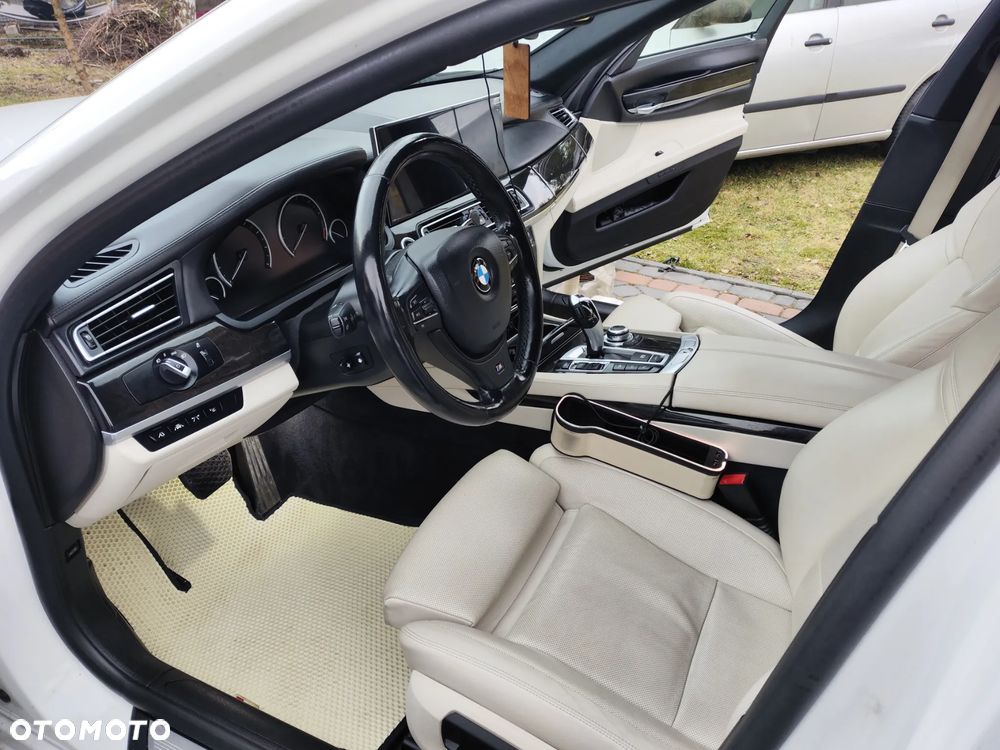 BMW Seria 7 740Li - 9