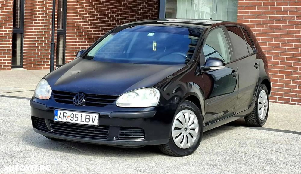 Volkswagen Golf - 1