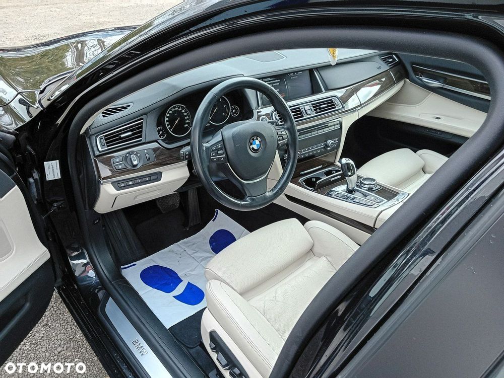 BMW Seria 7 740d xDrive - 8