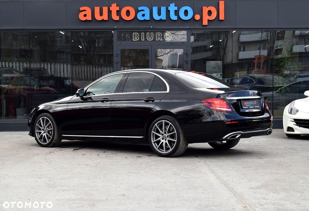 Mercedes-Benz Klasa E 400 4Matic 9G-TRONIC Avantgarde - 19