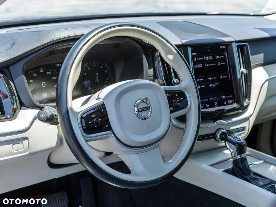 Volvo XC 60 T5 Geartronic Inscription - 36