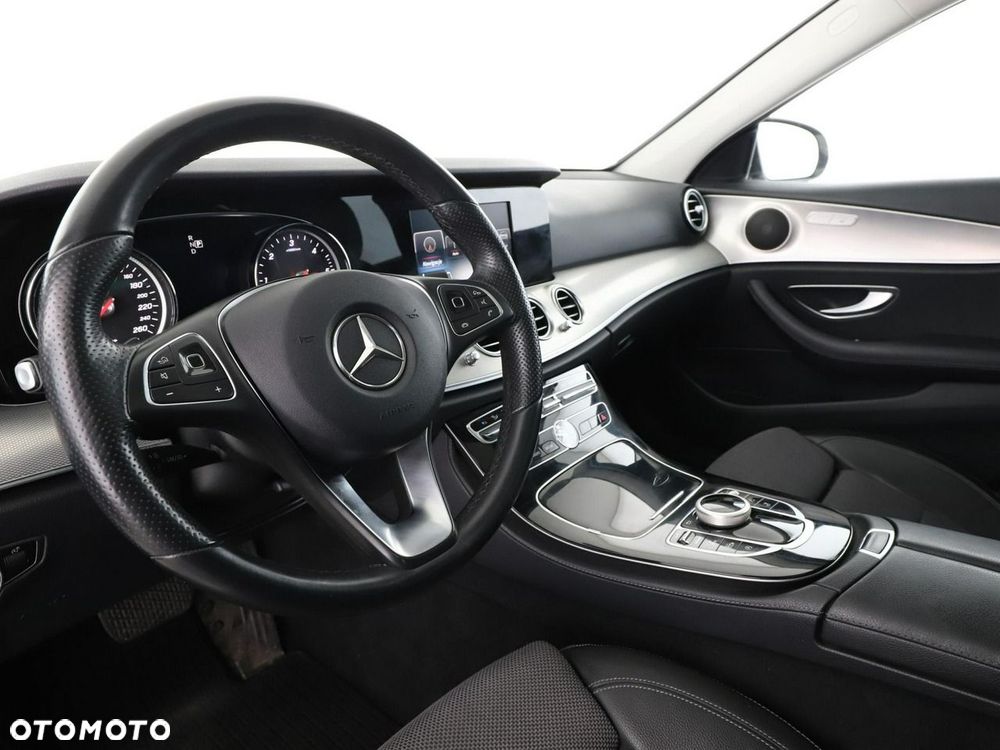 Mercedes-Benz Klasa E 220 d Avantgarde - 15