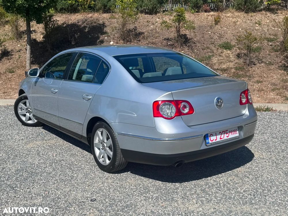Volkswagen Passat 1.4 TSI BlueMotion Technology Comfortline - 4