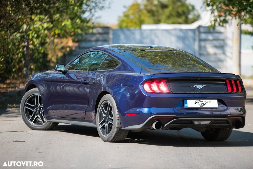 Ford Mustang 2.3 EcoBoost Aut. - 6