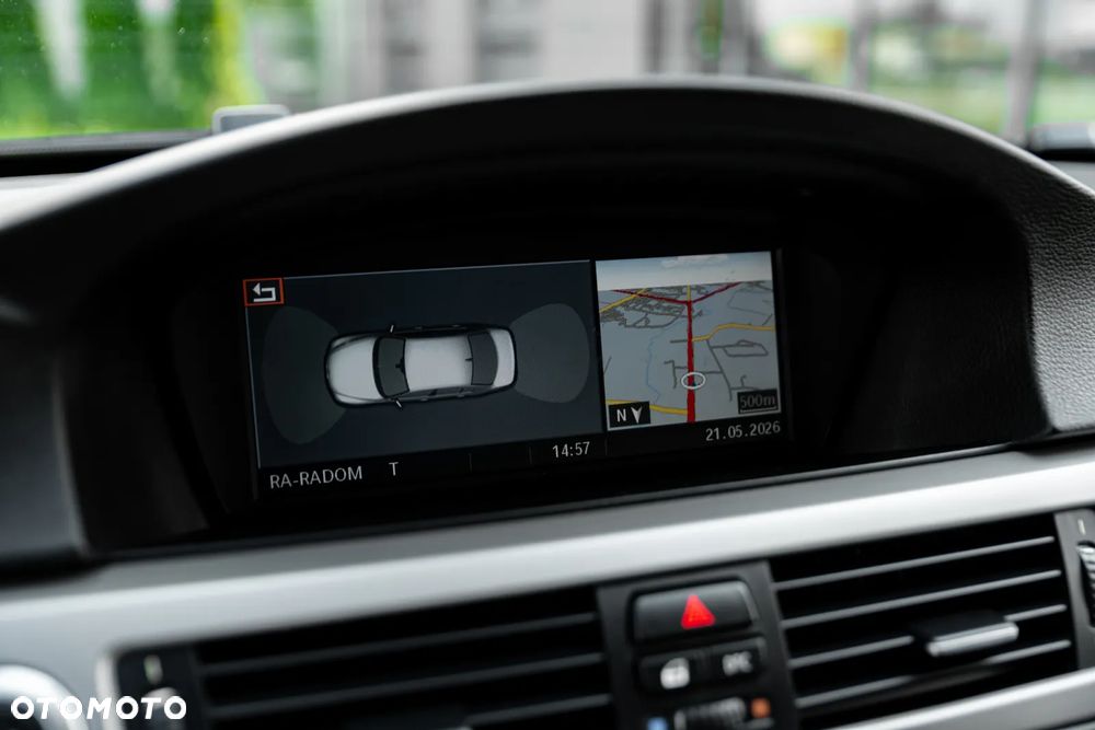BMW Seria 3 330xi - 28