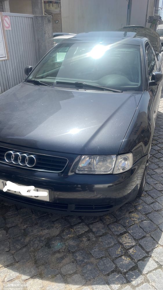 Audi A3 1.8 Sport Turbo - 1