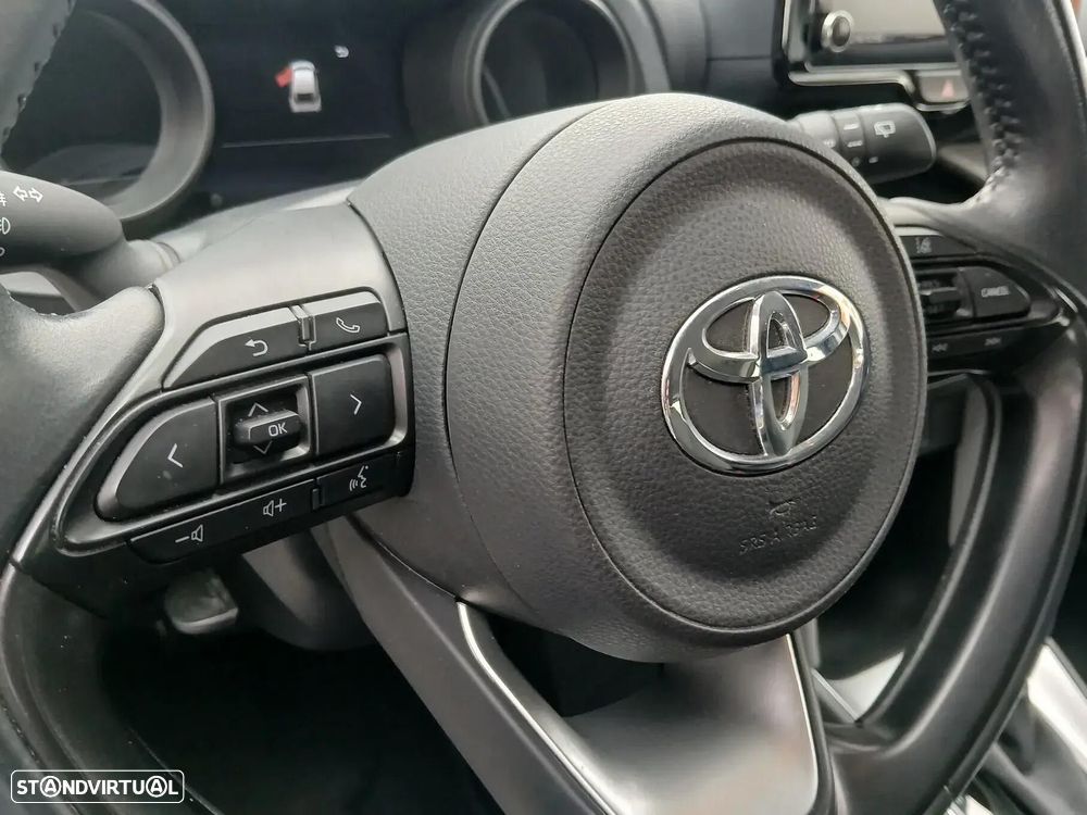 Toyota Yaris Cross 1.5 HDF Comfort Plus - 37