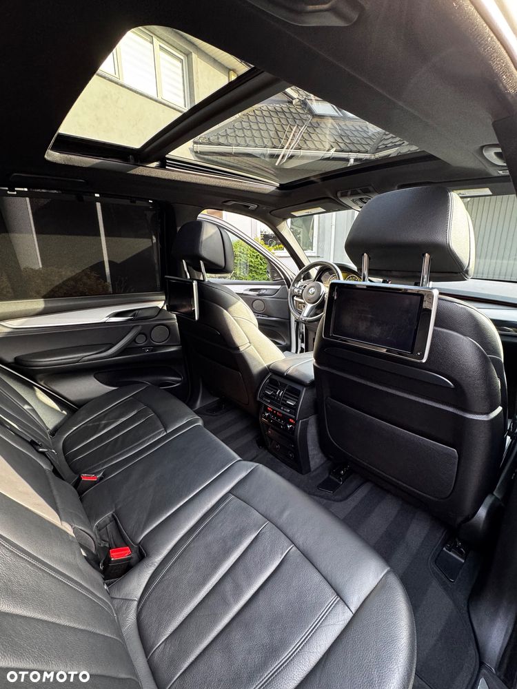 BMW X5 xDrive50i Sport-Aut - 17