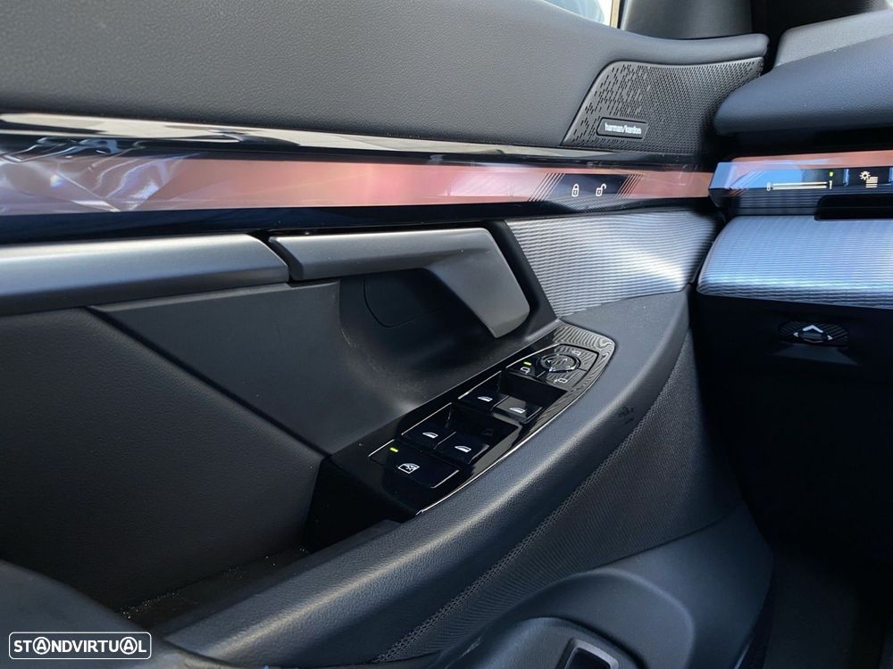 BMW 530 e Pack Desportivo M - 17