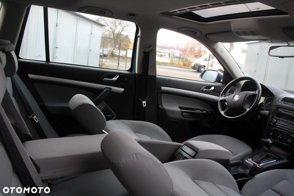 Skoda Octavia 2.0 TDI DPF DSG Ambiente - 8