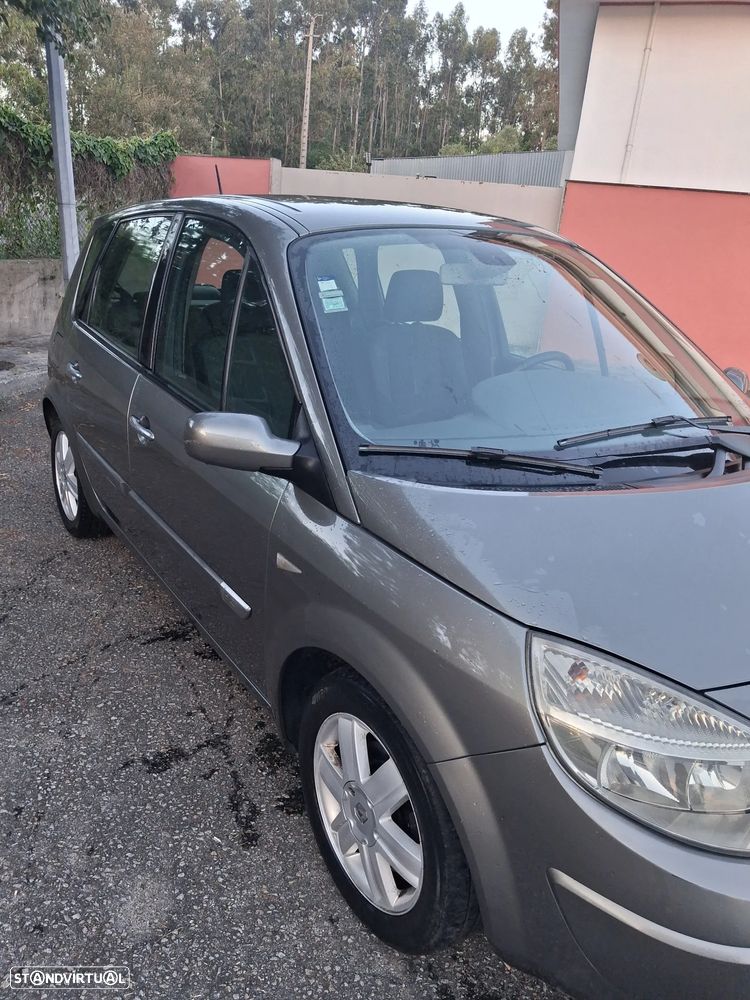 Renault Scénic 1.5 dCi Confort - 2