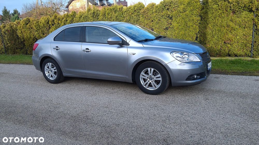 Suzuki Kizashi 2.4 4x4 CVT Sport - 25
