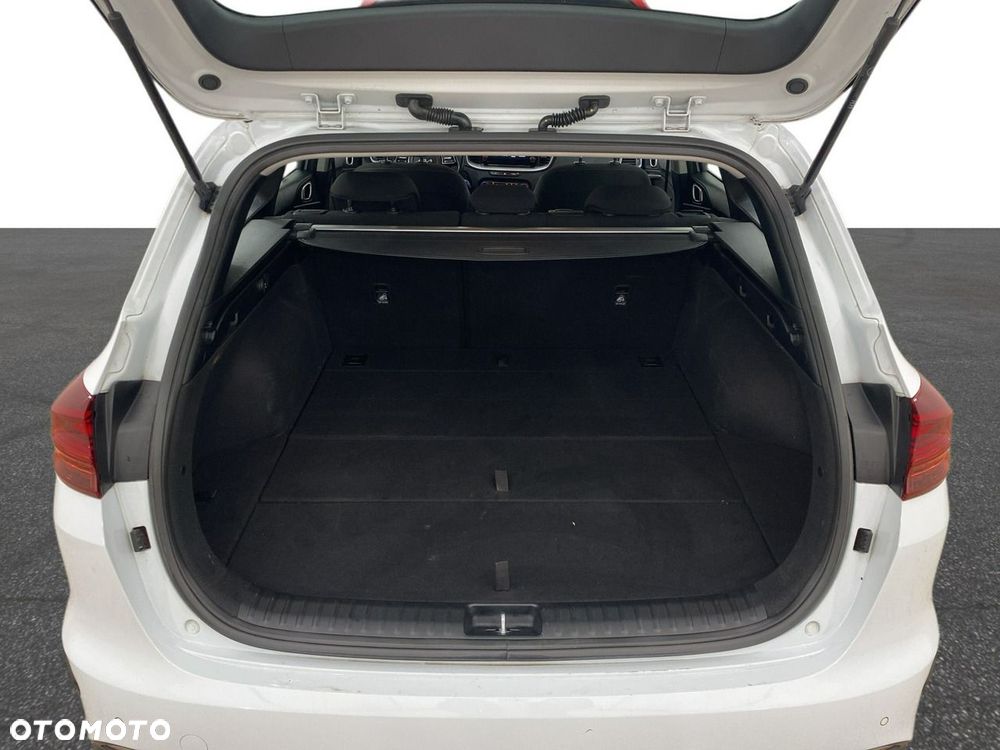 Kia Ceed - 12