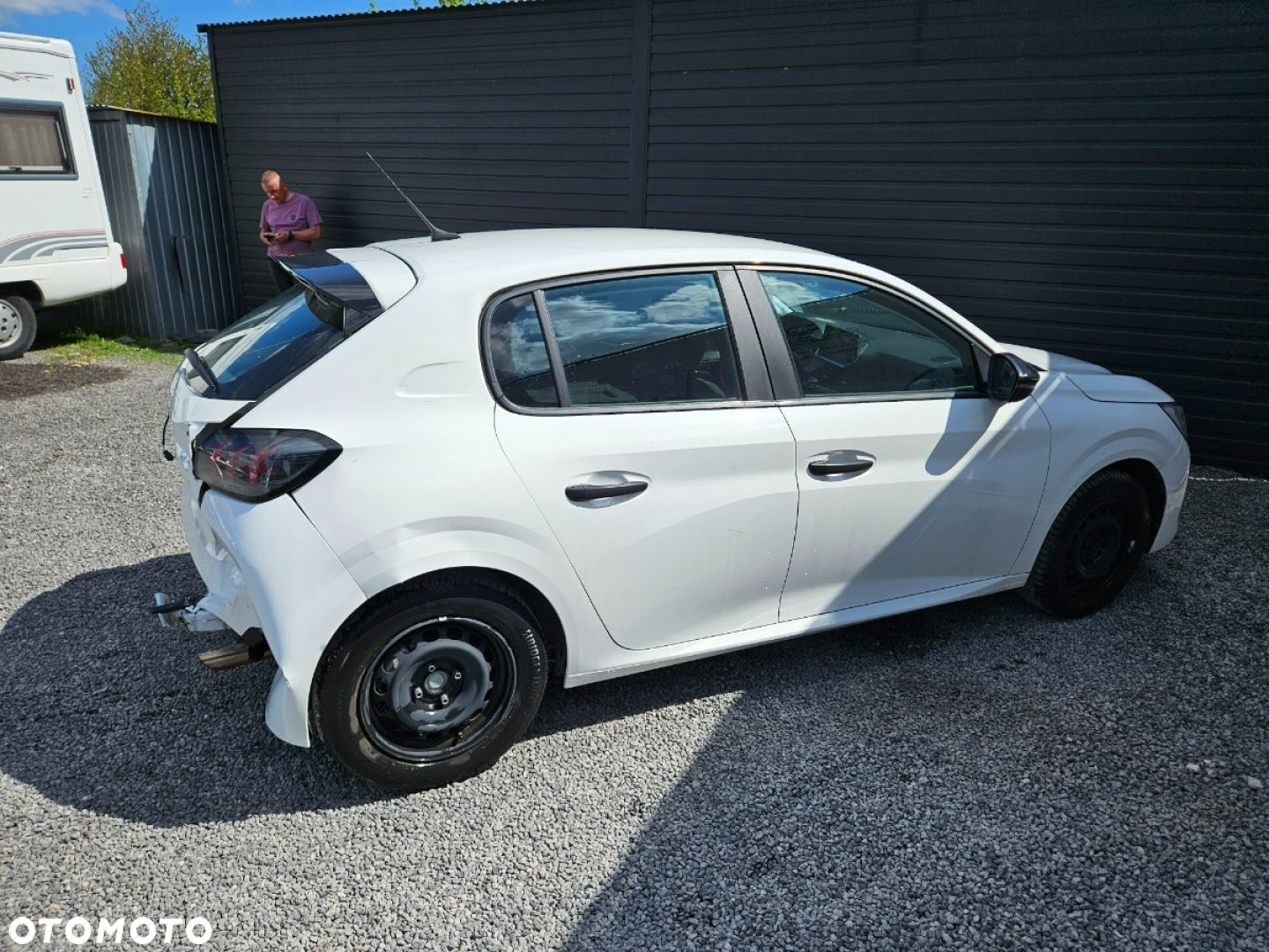 Peugeot 208 - 21