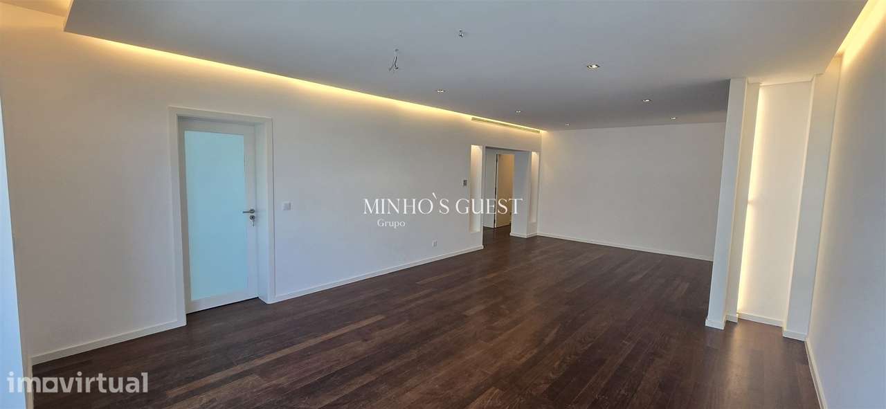 Apartamento T3 de Luxo no centro de Braga c/ 2 Suites, Piscina, Ginási - Grande imagem: 5/49