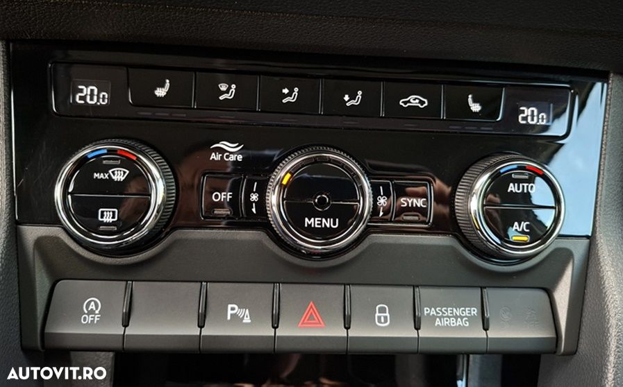 Skoda Karoq 2.0 TDI SCR DSG Style - 29