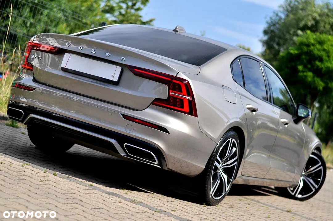 Volvo S60 T5 AWD R-Design - 2