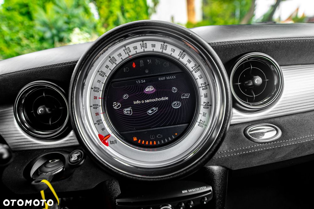 MINI Cooper S 50 Camden - 25