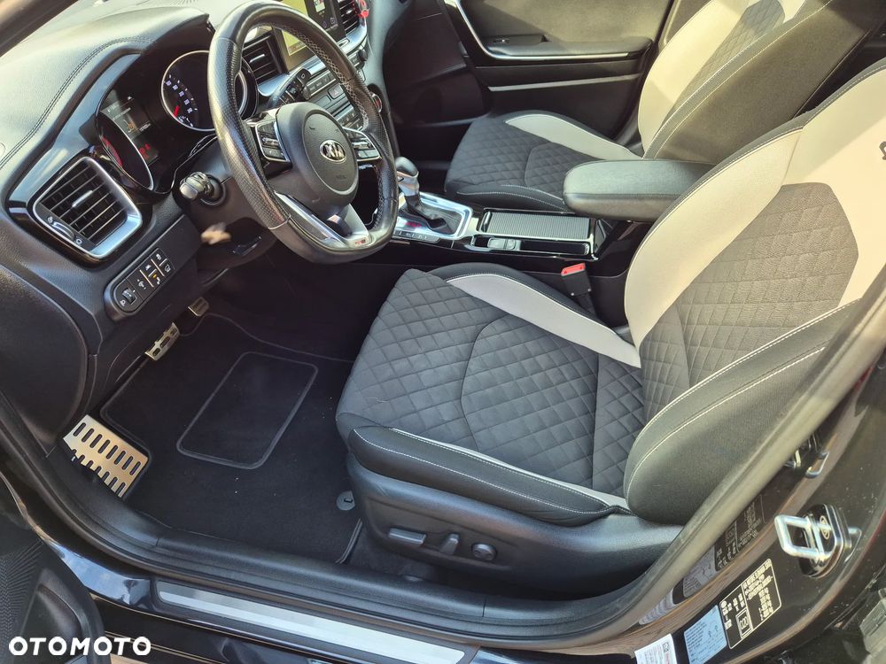 Kia ProCeed 1.6 CRDi GT Line DCT - 34