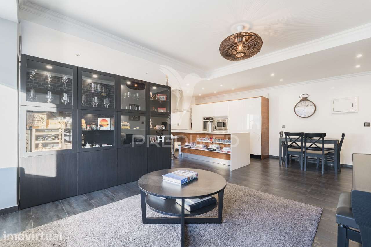 Amplo T1 Remodelado com Closet e Open Space | Perto da Praia e do C... - Grande imagem: 2/37