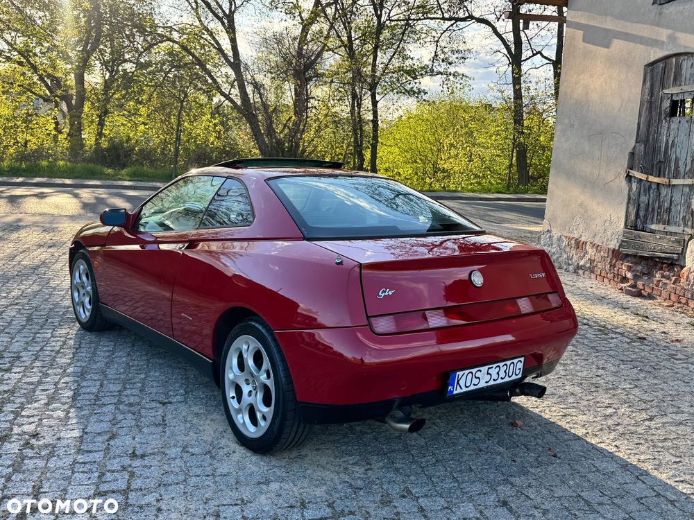 Alfa Romeo GTV 2.0 Twin Spark Base - 16