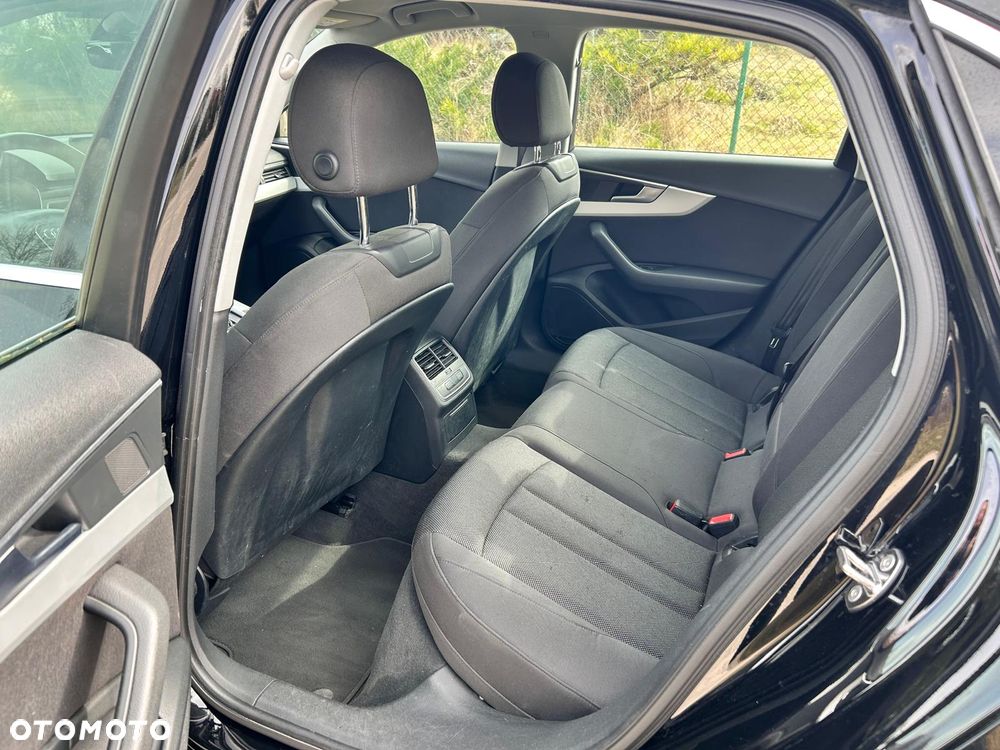 Audi A4 Limousine - 19