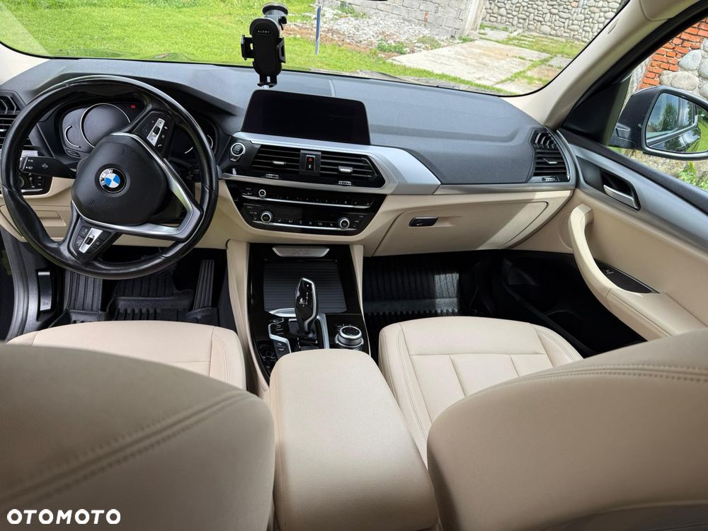 BMW X3 xDrive20i - 8