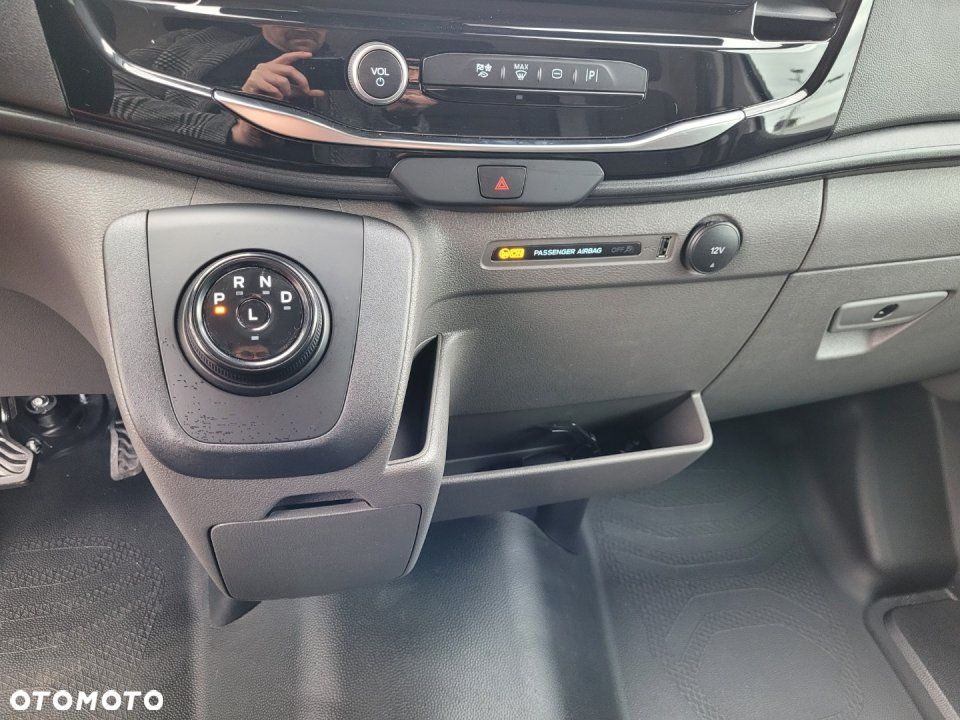 Ford E-Transit - 12