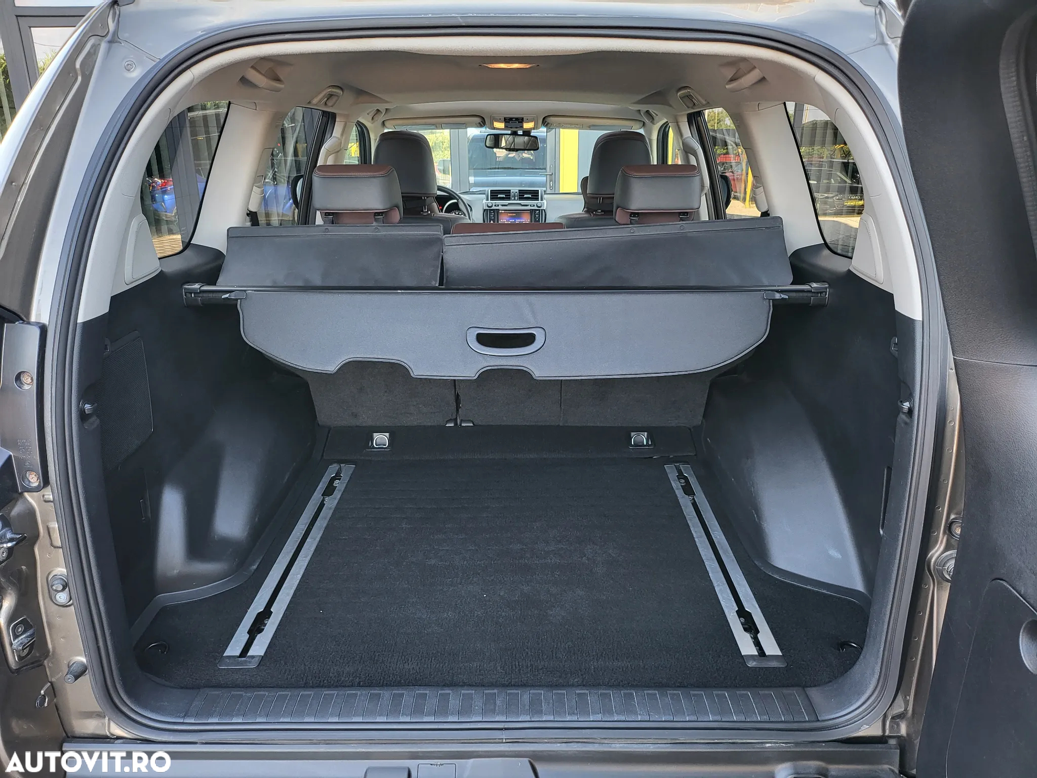 Toyota Land Cruiser 2.8l Turbo D-4D Aut. Luxury - 19