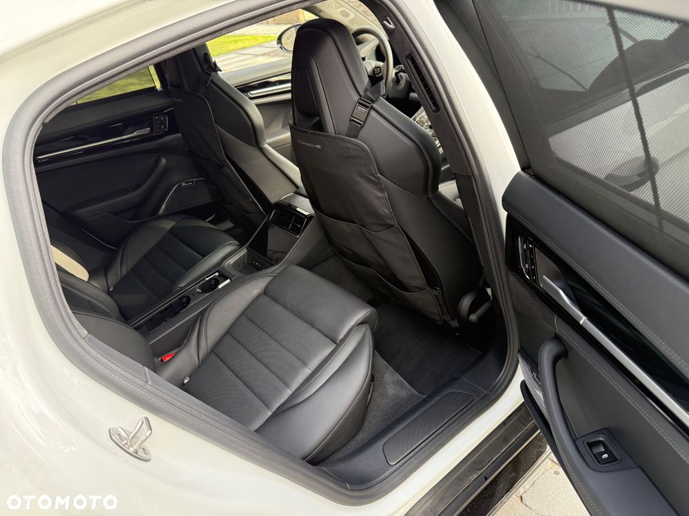 Porsche Panamera - 8