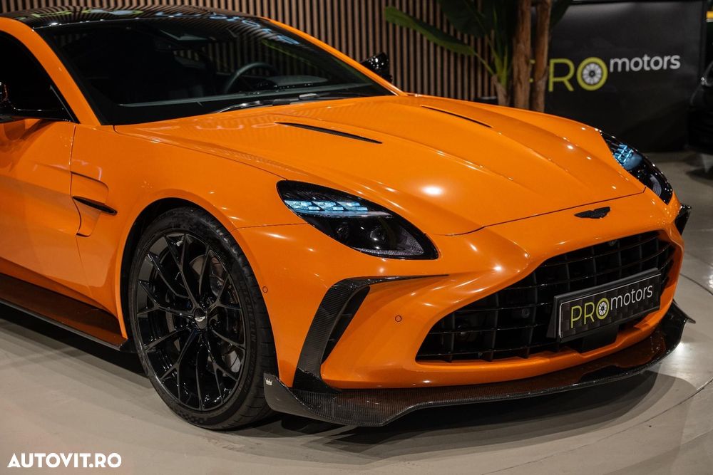 Aston Martin V8 Vantage - 12