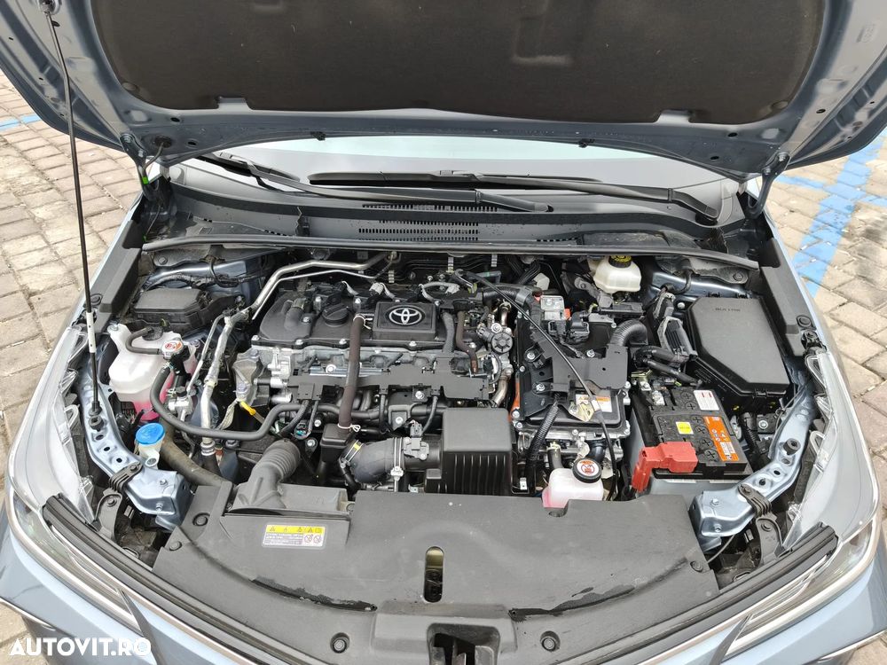 Toyota Corolla 1.8 HSD Dynamic - 12