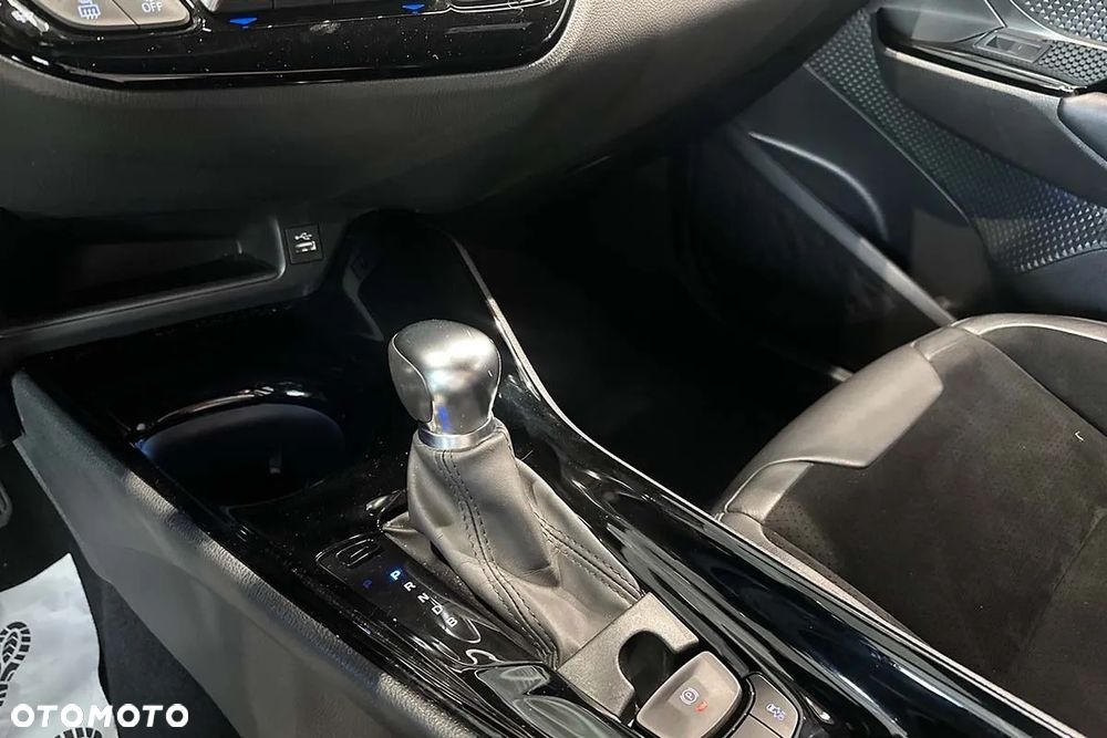 Toyota C-HR - 14