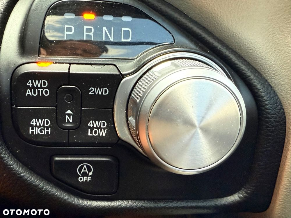 Dodge RAM 1500 5.7 4x4 - 30
