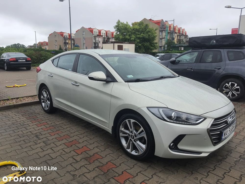 Hyundai Elantra 1.6 Comfort - 1