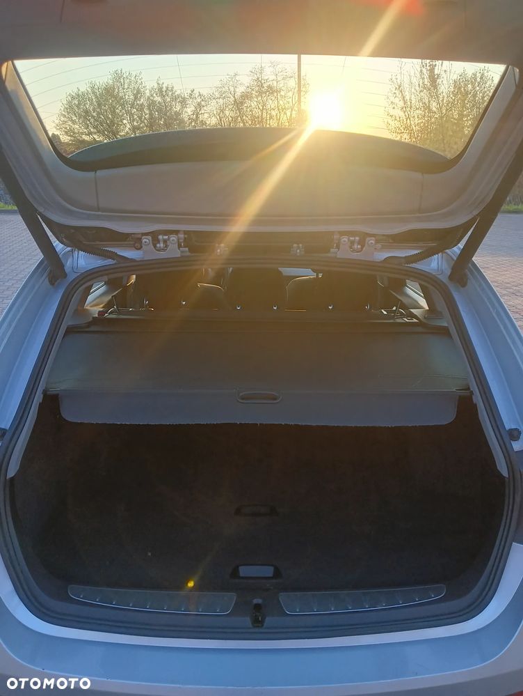 BMW Seria 3 318d - 9