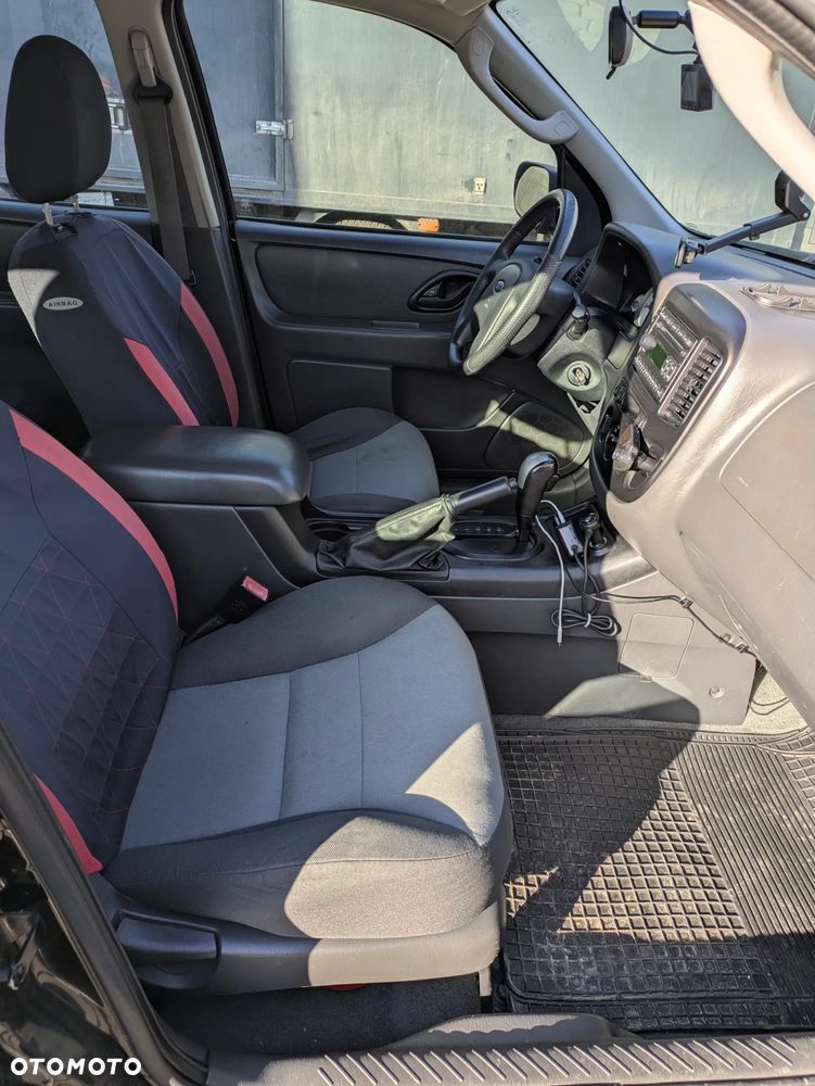 Ford Escape 2.3 XLS - 14