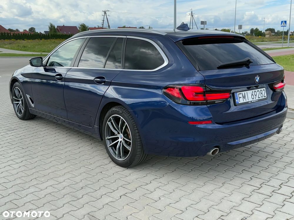 BMW Seria 5 520d xDrive Luxury Line sport - 12