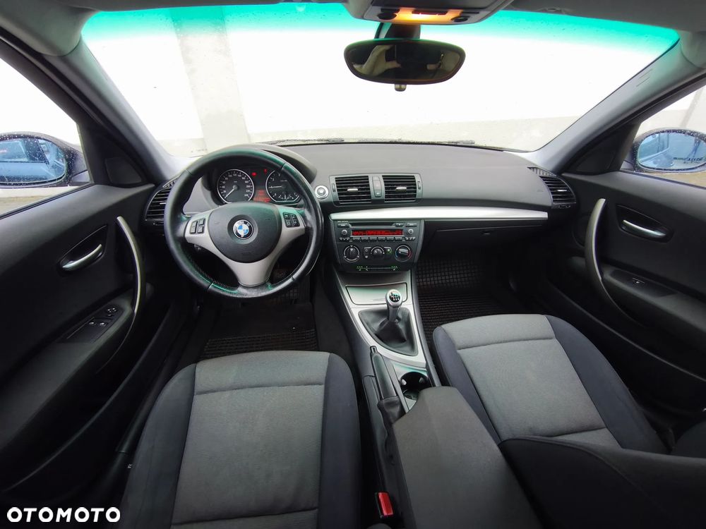 BMW Seria 1 118i - 11