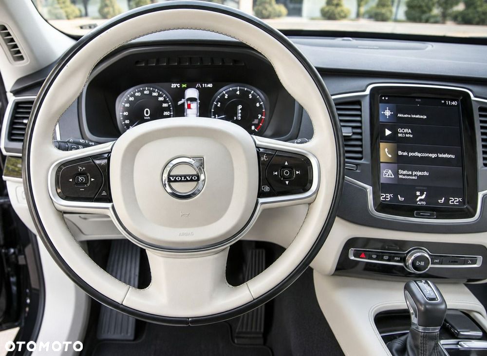 Volvo XC 90 - 17