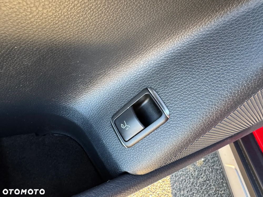 Mercedes-Benz GLA 250 4Matic 7G-DCT AMG Line - 24