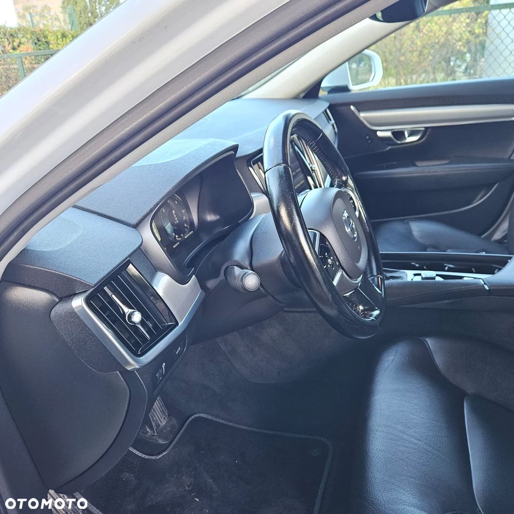 Volvo S90 - 25
