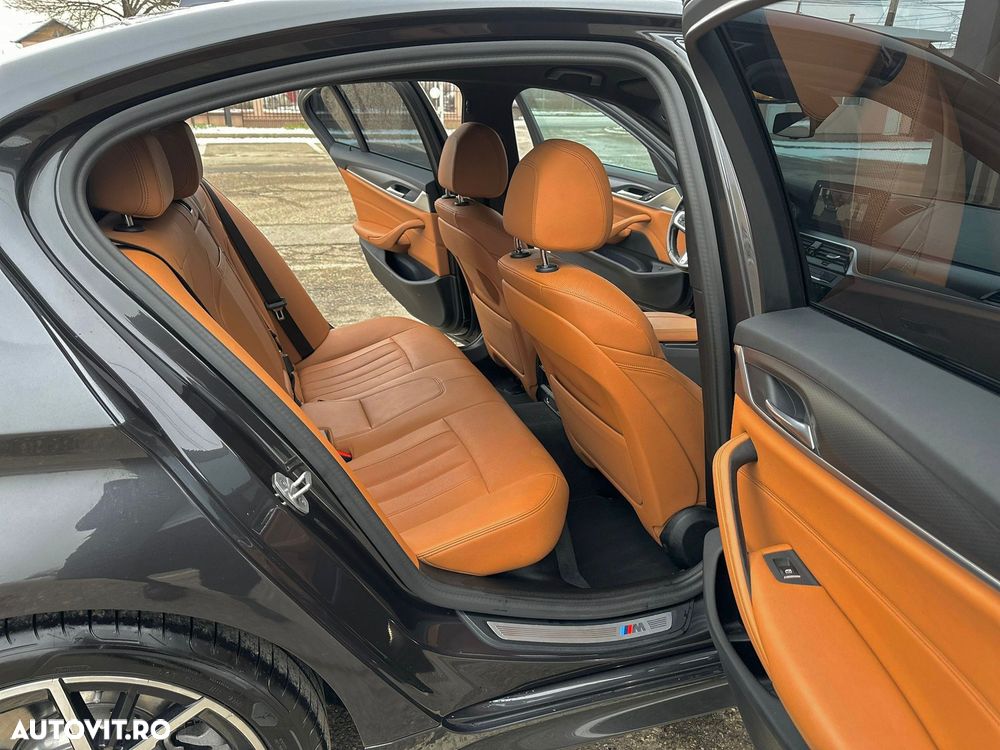 BMW Seria 5 518d AT MHEV - 11