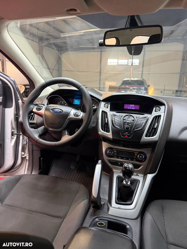Ford Focus 1.6 TDCi DPF Titanium - 1