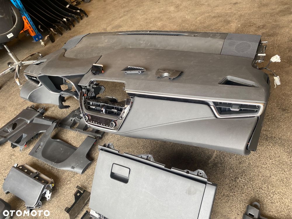 Toyota Corolla E21 E210 SEDAN  Hybrid HYBRYDA 2020r ORYGINAŁ ! DESKA ROZDZIELCZA KOKPIT PODUSZKI POWIETRZNE PASY KURTYNA KURTYNY  poduszka air bag airbag kierowcy pasażera kolanowa komplet poduszek E 210 E 21 - 7