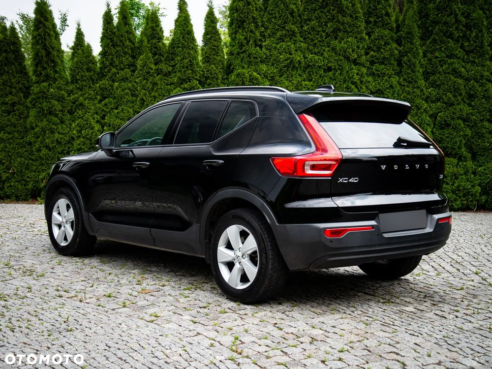 Volvo XC 40 D3 AWD Momentum - 4